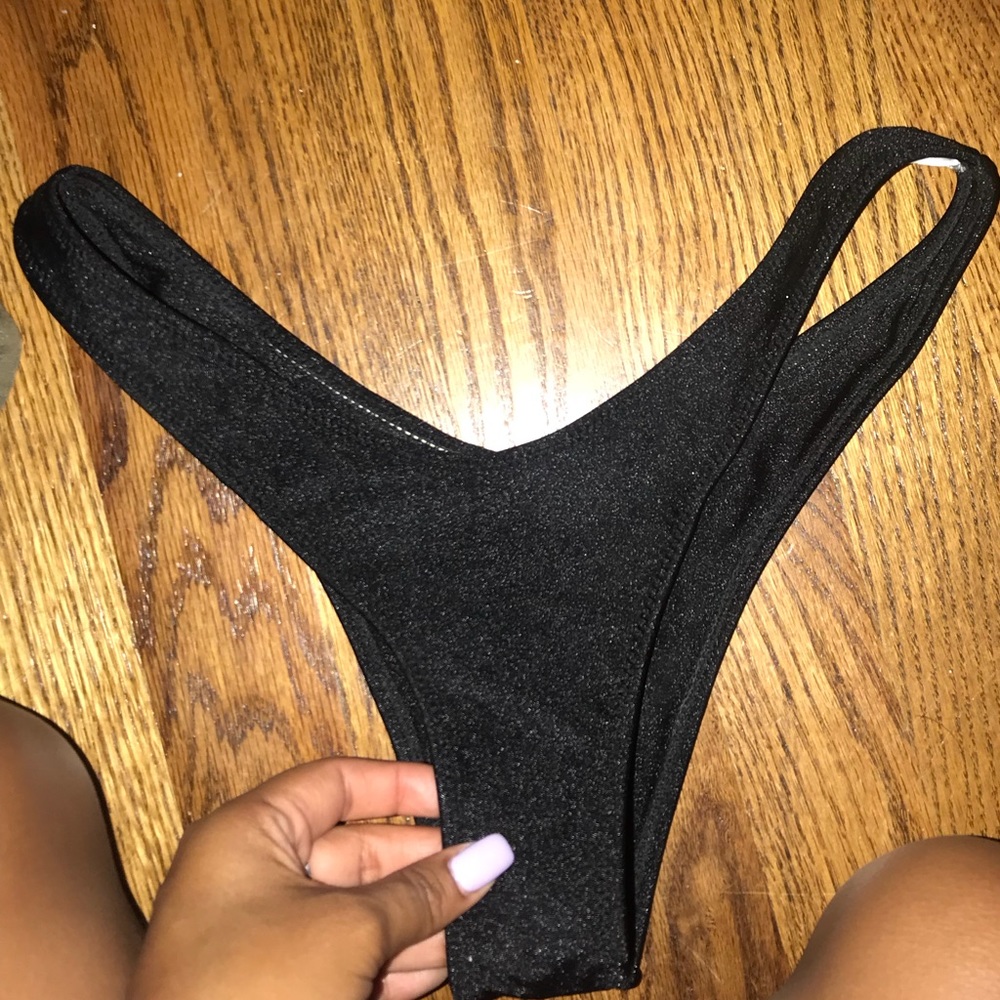Bikini - image 6